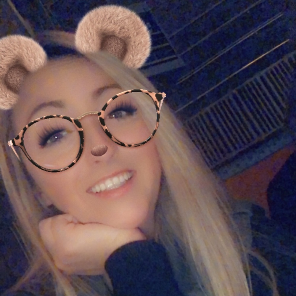 Meet your Posher, Mikayla